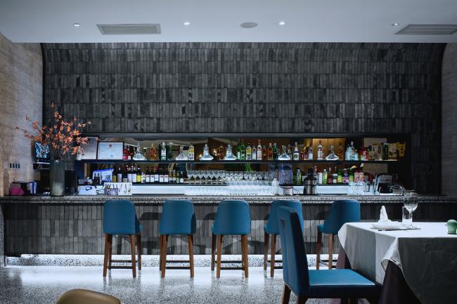 BIM建筑|吴为：贸易餐饮的戏剧化与典礼感——祥云小镇唐廊烤鸭店