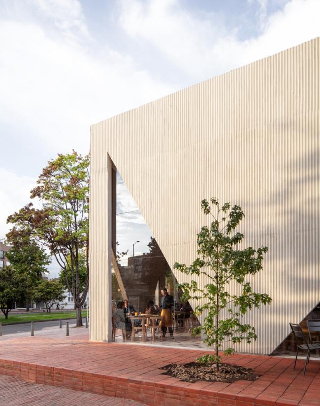 BIM建筑|三角的克意与方形鸿沟搭构而成的高等时尚感：哥伦比亚Masa餐厅