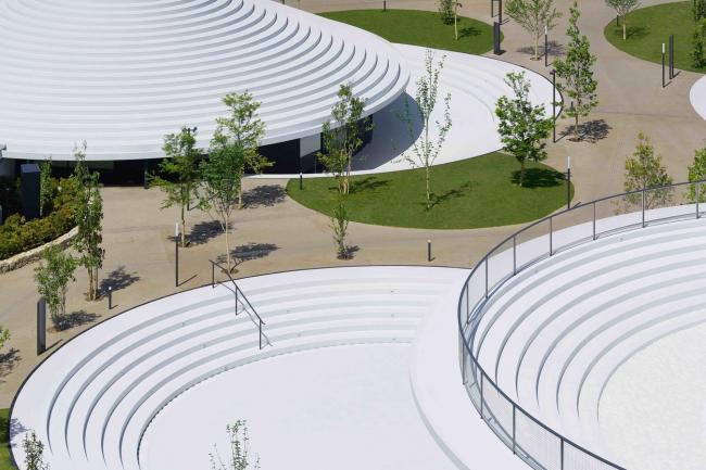 BIM建筑|立在城市客堂的巨型家具，日本奈良的暗昧空间：CoFuFun车站广场