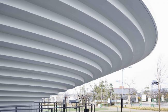 BIM建筑|立在城市客堂的巨型家具，日本奈良的暗昧空间：CoFuFun车站广场