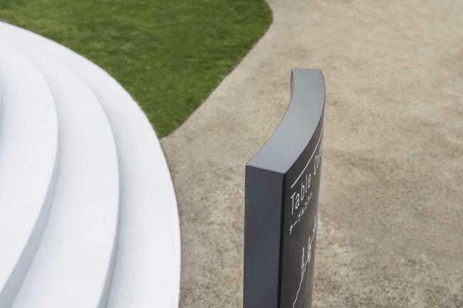 BIM建筑|立在城市客堂的巨型家具，日本奈良的暗昧空间：CoFuFun车站广场