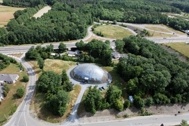 BIM建筑|一颗嵌进年夜地的琉璃鹅卵石——比利时品牌木材产业基地