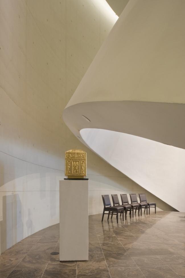 BIM建筑|圣约瑟夫神学院 / DIALOG