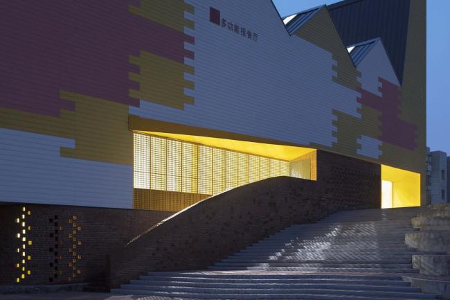 BIM建筑|岳阳县第三中学风雨操场兼陈述厅 / SUP素朴建筑工作室