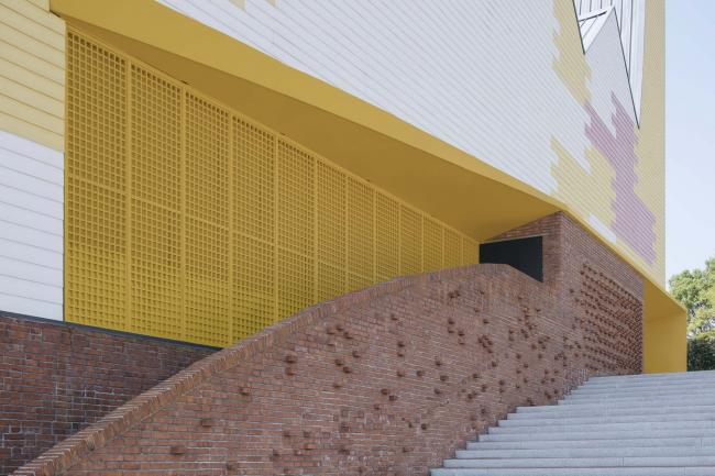 BIM建筑|岳阳县第三中学风雨操场兼陈述厅 / SUP素朴建筑工作室