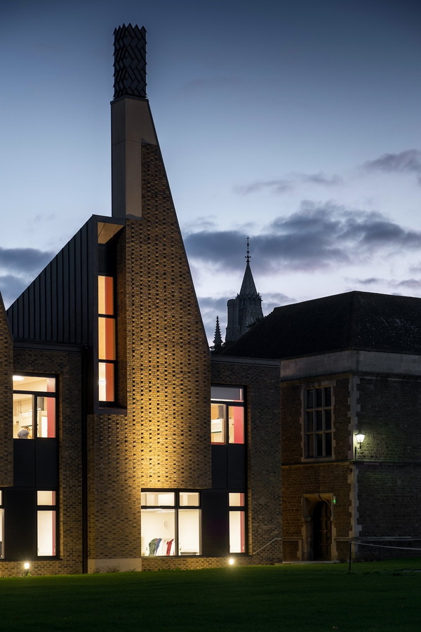 BIM建筑|既畅想将来，又尊重曩昔：切特豪斯黉舍科学和数学讲授中间