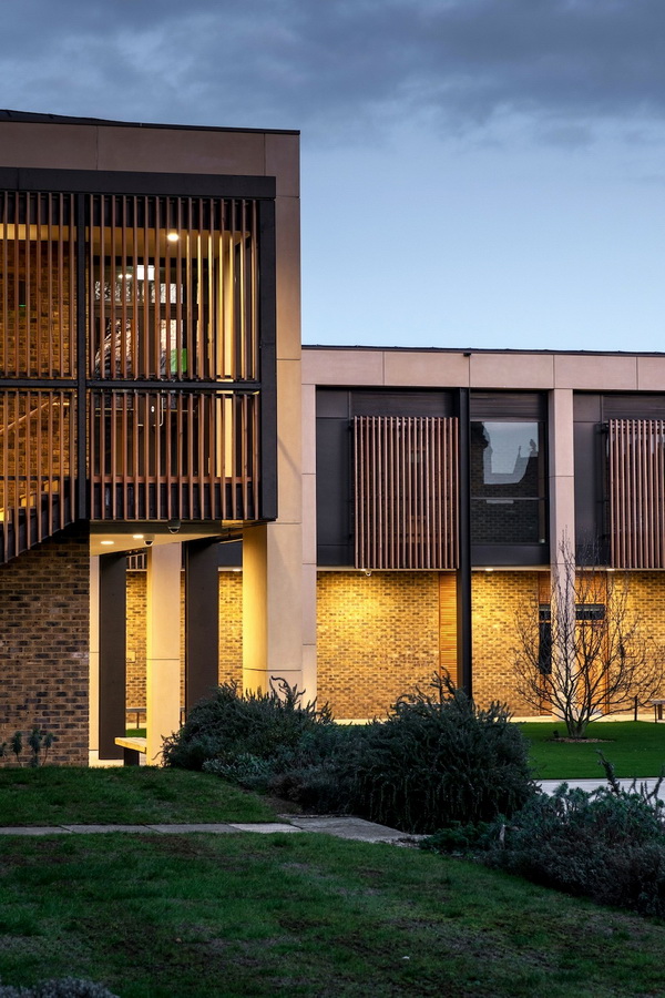 BIM建筑|既畅想将来，又尊重曩昔：切特豪斯黉舍科学和数学讲授中间