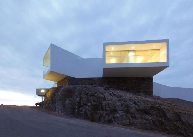 BIM建筑|交织纵横，自由伸展尽情发展的秘鲁海滩室第