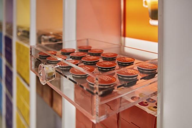 BIM建筑|用3000只胶囊摸索将来咖啡店