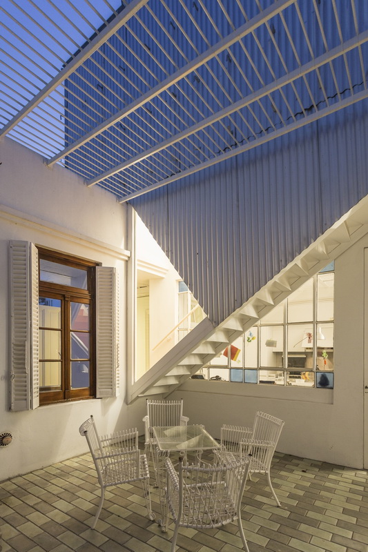 BIM建筑|新旧融会，将立面设计莳植成垂直花圃 / 玛尔塔室第