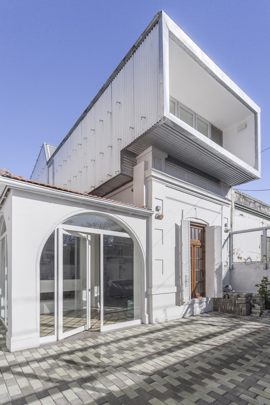 BIM建筑|新旧融会，将立面设计莳植成垂直花圃 / 玛尔塔室第