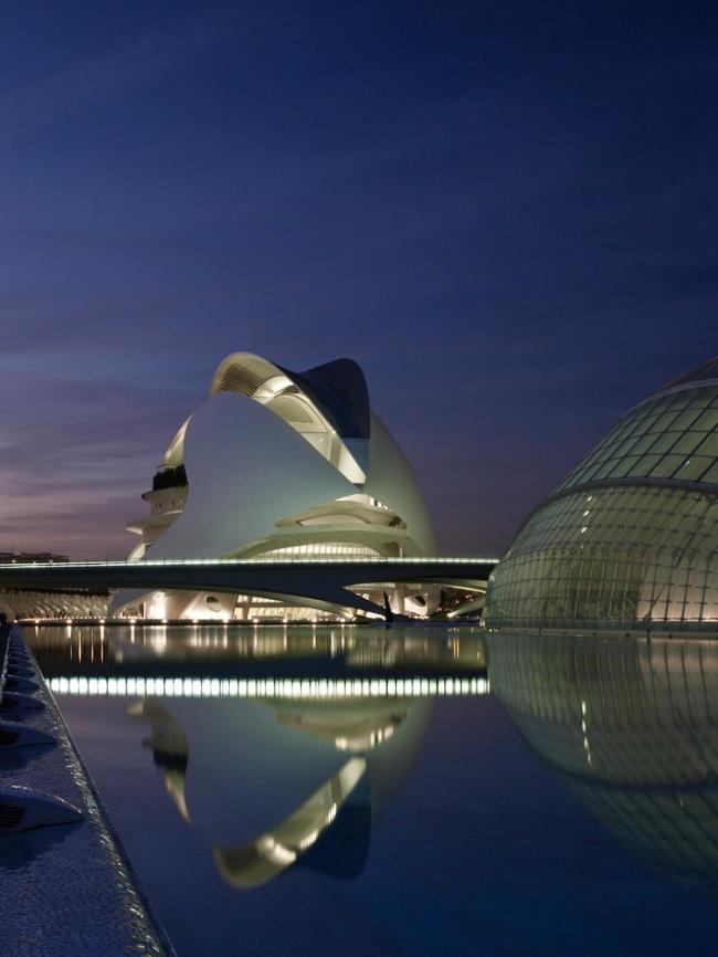 BIM建筑|真正的体裁两开花，科技与艺术美感的完善融会——含苞绽放的瓦伦西亚歌剧院