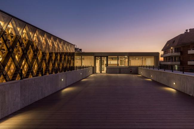 BIM建筑|NBI社区里犹太教堂和社区中间聚集体 / Nicolas Loi