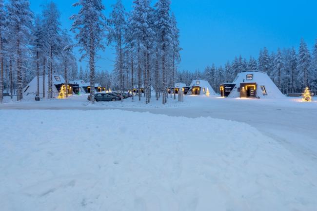 BIM建筑|纵享皑皑白雪与极光星空：芬兰度假板屋酒店
