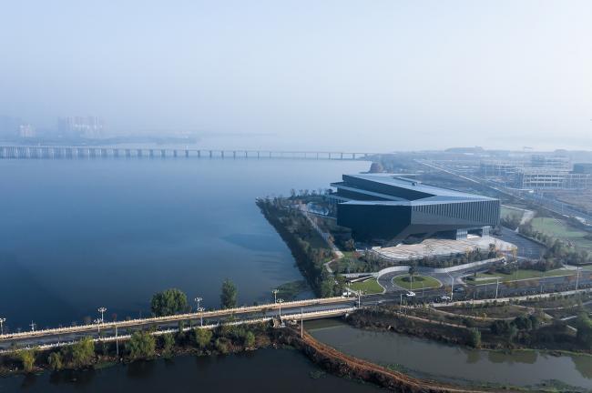 BIM建筑|腾讯武汉研发中间 / 栖城设计