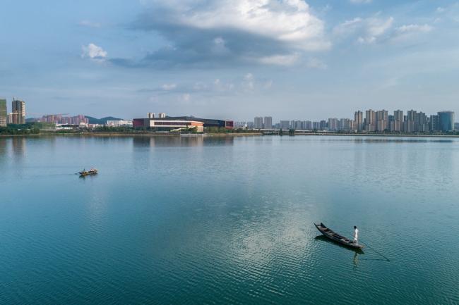 BIM建筑|腾讯武汉研发中间 / 栖城设计