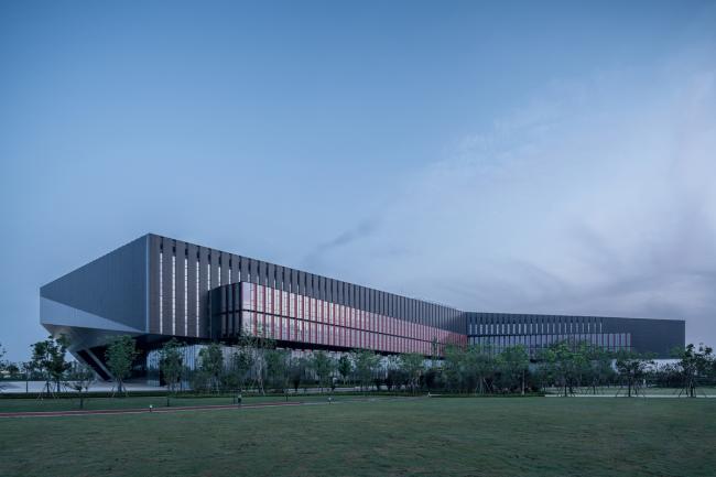 BIM建筑|腾讯武汉研发中间 / 栖城设计