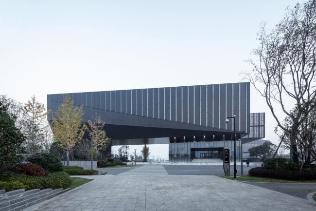 BIM建筑|腾讯武汉研发中间 / 栖城设计