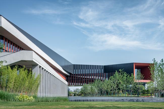 BIM建筑|腾讯武汉研发中间 / 栖城设计