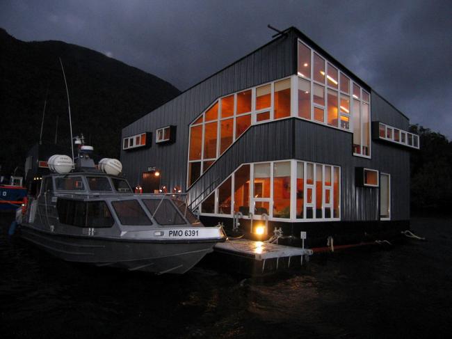 BIM建筑|一座漂浮于海上的渔人之家——智利浮动酒店