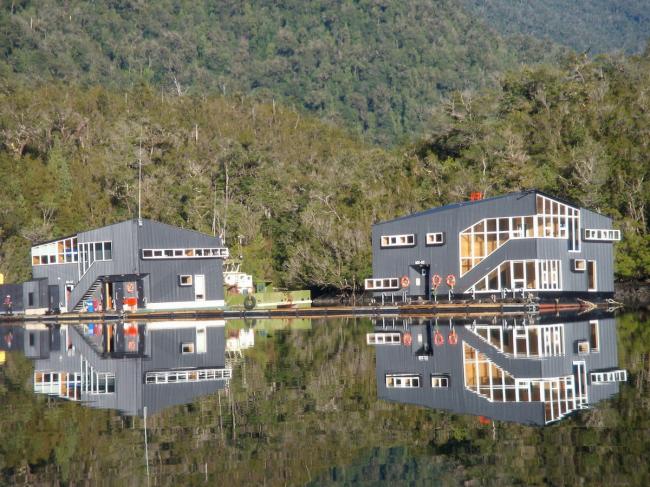 BIM建筑|一座漂浮于海上的渔人之家——智利浮动酒店