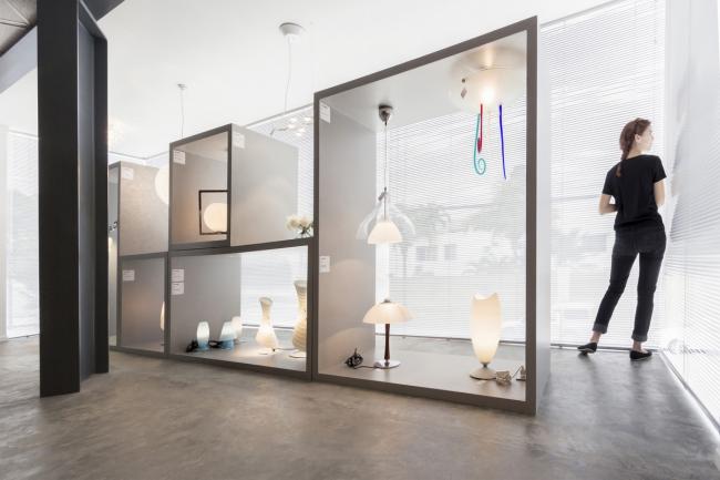 BIM建筑|织物的柔柔通透与几何金属的碰撞：厄瓜多尔贸易零售店面