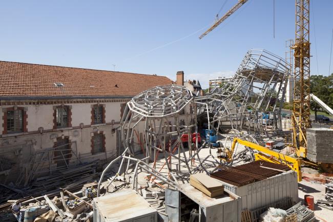 BIM建筑|扭曲聚变，来自将来极具科幻摩登感的前瞻性之作——FRAC文化中间