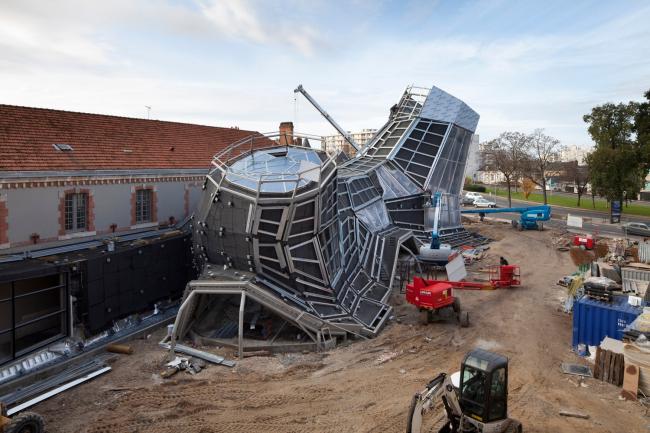 BIM建筑|扭曲聚变，来自将来极具科幻摩登感的前瞻性之作——FRAC文化中间