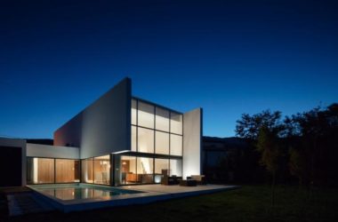 BIM建筑|葡萄牙村落与后现代主义下谱奏的现代村歌：Gafarim之家-BIM建筑网