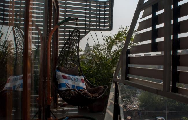 BIM建筑|严厉的几何形体打造的垂直室第：印度143公寓 / Plan Loci