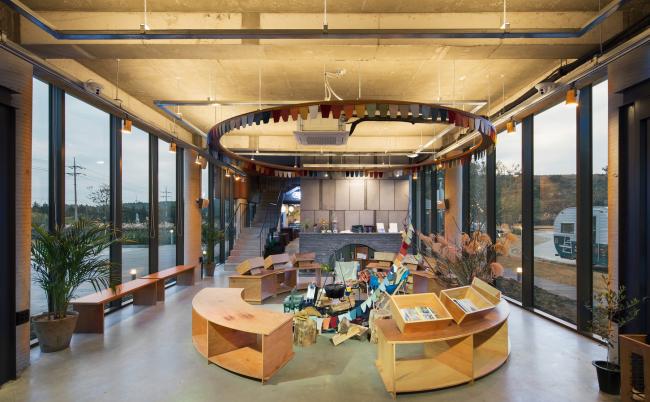 BIM建筑|仿佛散落平原的部族聚落：Around Follie社区