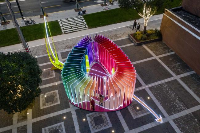 BIM建筑|献给平常之爱的礼品：外滩船埠爱心互动装配 / 上海华都建筑计划设计