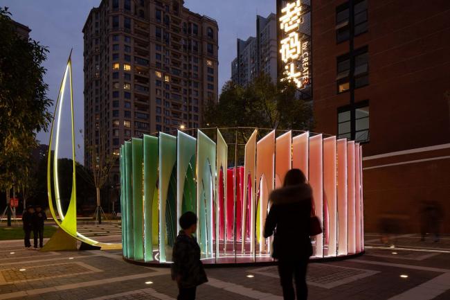 BIM建筑|献给平常之爱的礼品：外滩船埠爱心互动装配 / 上海华都建筑计划设计