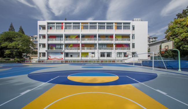 BIM建筑|梦幻般的蓝色操场：濮家小学濮家校区整体改革/形而上+杭州橡地建筑