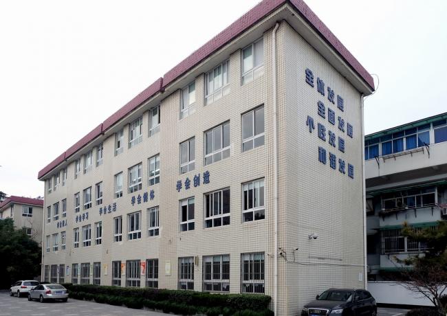 BIM建筑|梦幻般的蓝色操场：濮家小学濮家校区整体改革/形而上+杭州橡地建筑