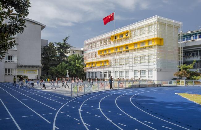 BIM建筑|梦幻般的蓝色操场：濮家小学濮家校区整体改革/形而上+杭州橡地建筑
