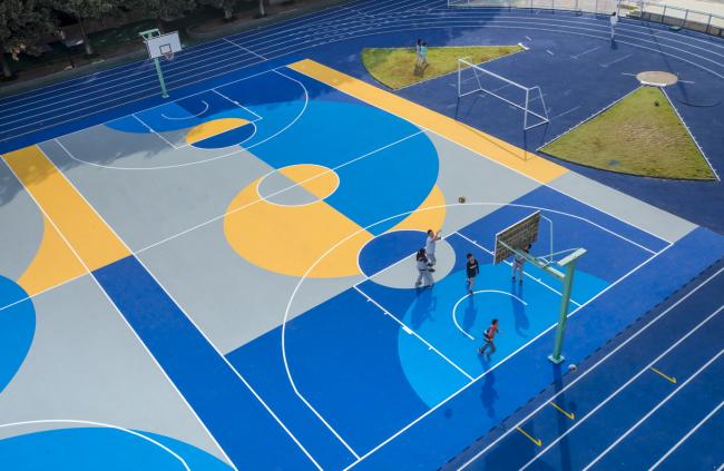 BIM建筑|梦幻般的蓝色操场：濮家小学濮家校区整体改革/形而上+杭州橡地建筑