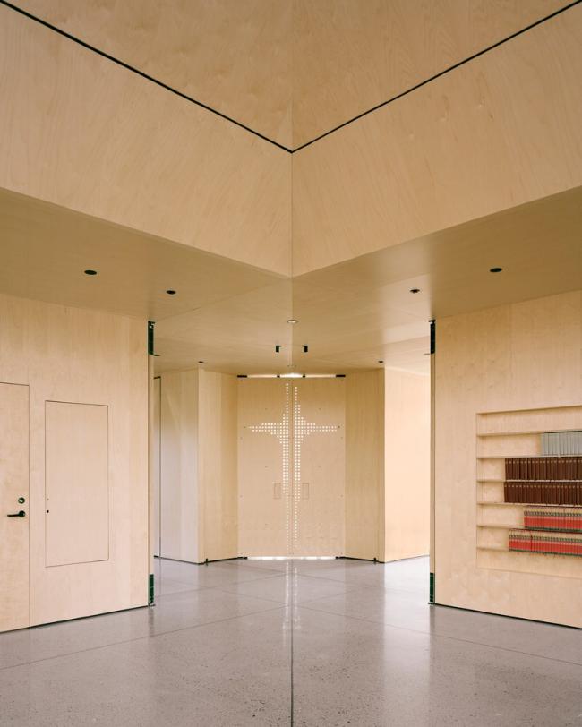 BIM建筑|耐久弥新，随时光沉淀幻化外表的挪威松木教堂