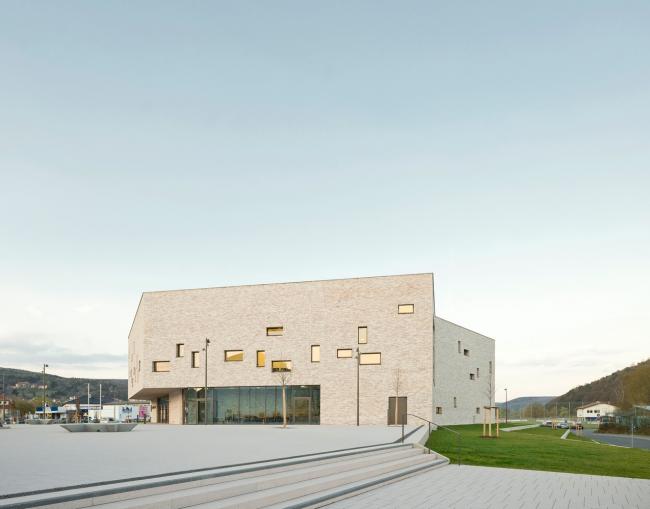 BIM建筑|洛尔阿姆梅因市平易近中间