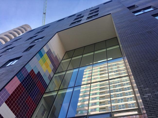 BIM建筑|像素化体快谱奏的俏皮乐章：阿姆斯特丹夏季公寓