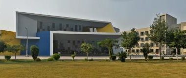 BIM建筑|多样且多彩，每扇窗户都有各自性情的学生公寓年夜楼 /Sanjay Puri建筑事务所-BIM建筑网