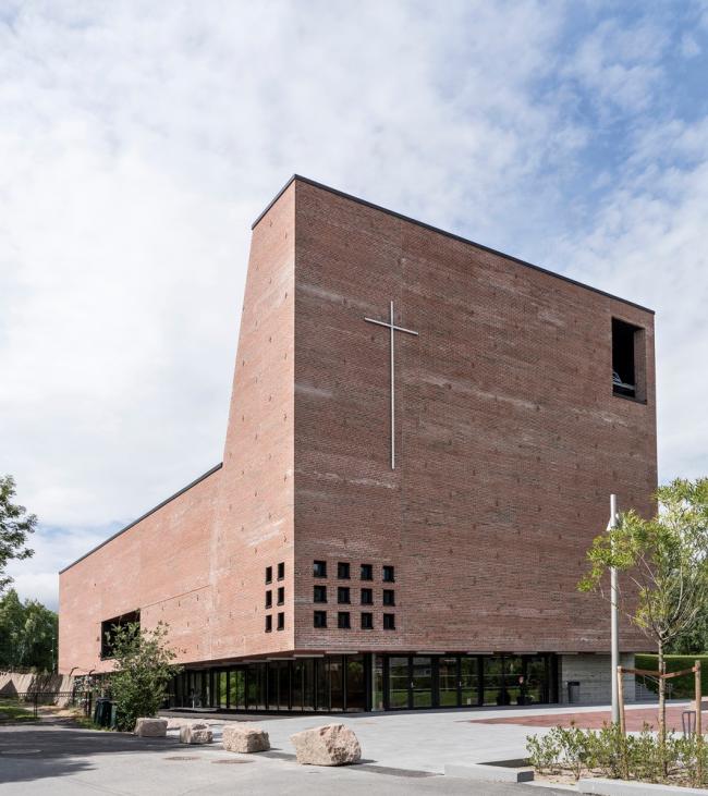 BIM建筑|挪威小城的新教堂和文化中间 / Einar Dahle Arkitekter + Hille Melbye Arkitekter