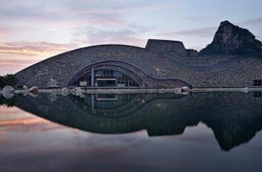 BIM建筑|柳州奇石展览馆丨天津年夜学建筑计划设计研讨总院，张华传授工作室-BIM建筑网