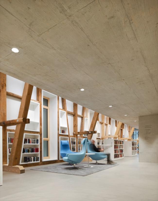 BIM建筑|拥有汗青感的谷仓秒变简练高雅的藏书楼——德国改革Steimle Architekten 项目