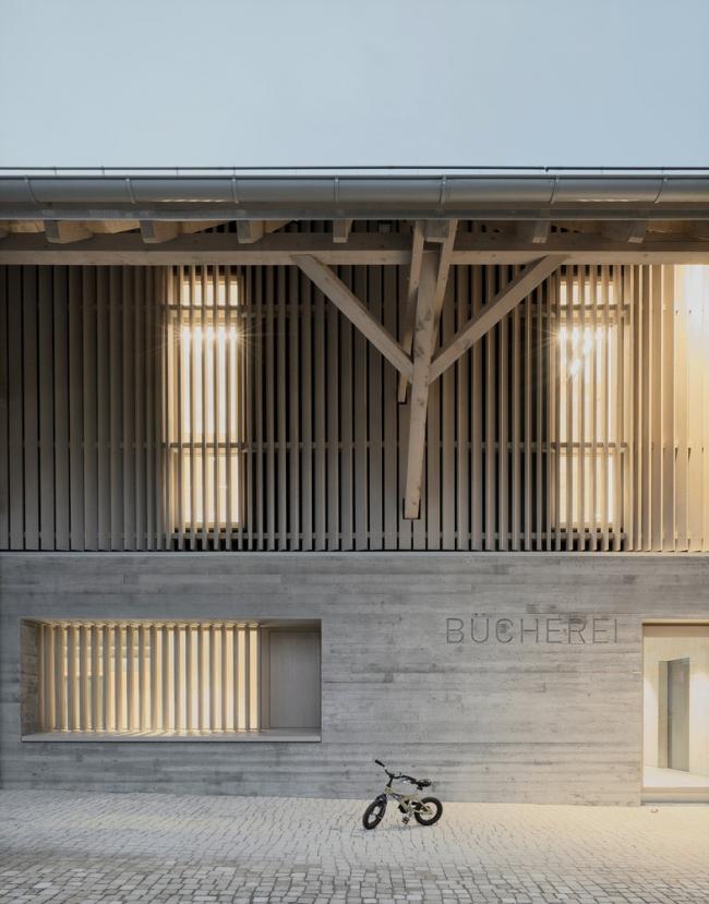 BIM建筑|拥有汗青感的谷仓秒变简练高雅的藏书楼——德国改革Steimle Architekten 项目