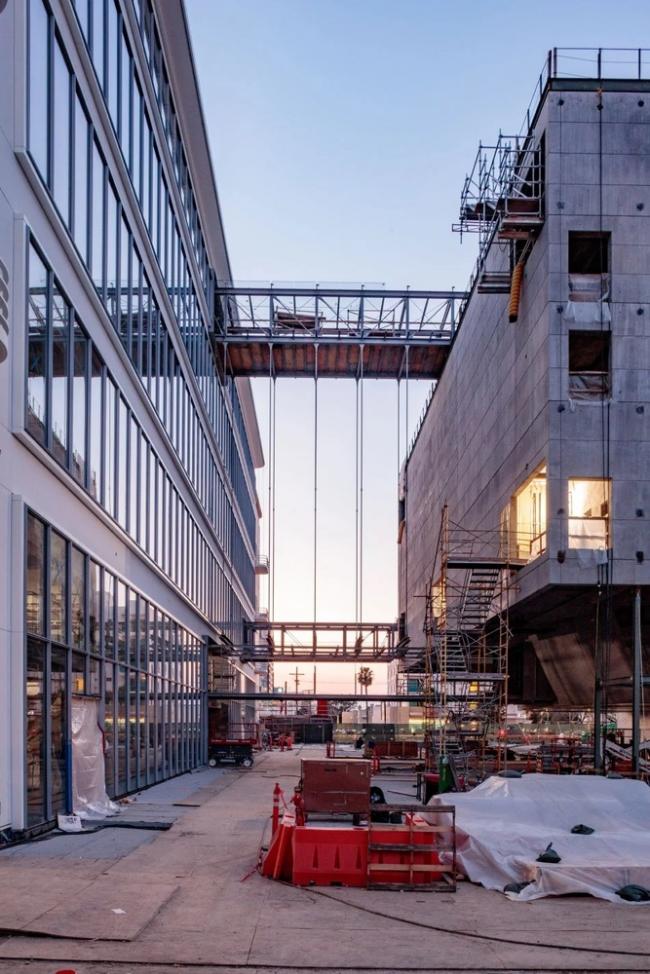 BIM建筑|伦佐·皮亚诺洛杉矶片子学院博物馆接近落成