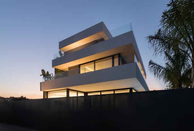 BIM建筑|年夜简至繁，横条纹也能小清爽的西班牙水族馆室第