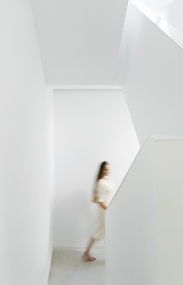 BIM建筑|年夜简至繁，横条纹也能小清爽的西班牙水族馆室第