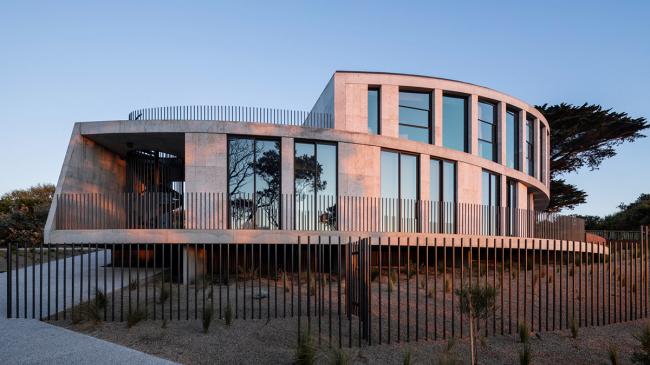 BIM建筑|仿佛一块远眺年夜海的侏罗纪珊瑚石：潮汐弧线室第