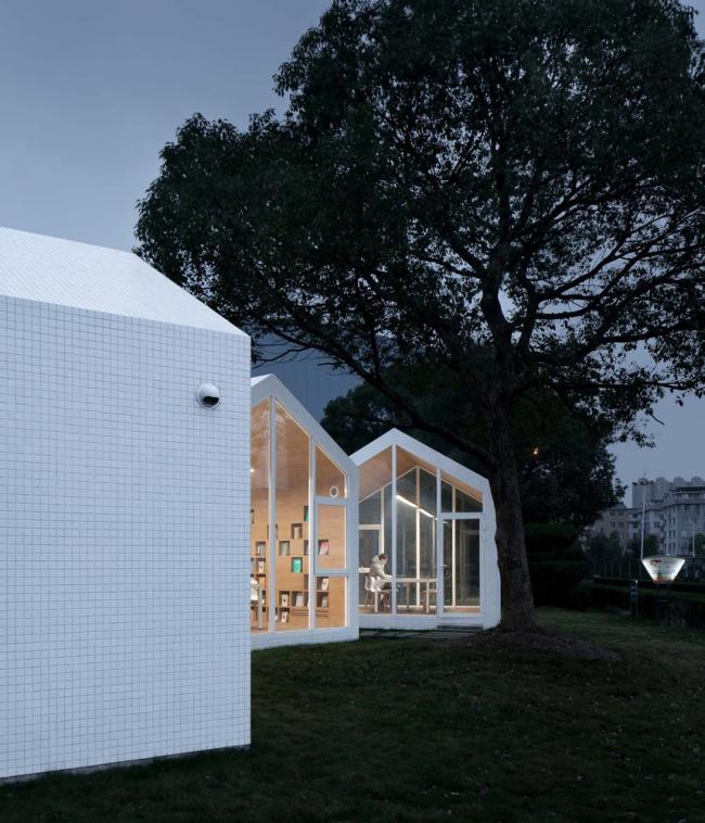 BIM建筑|80㎡ 校园草舆图书馆 / Yuan Architects